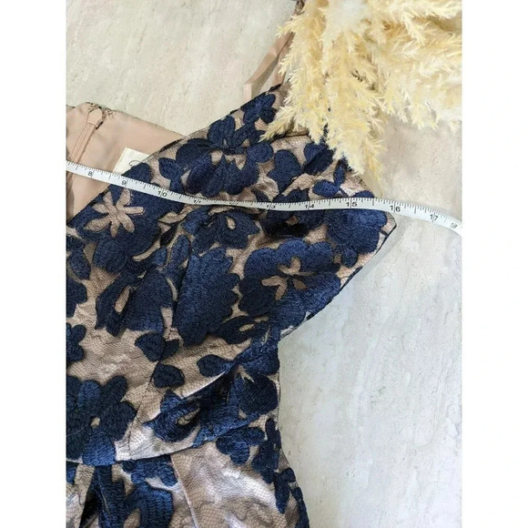 NWT Eliza J V Neck Lace Dress Size 8 (MSRP $228) - Picture 6 of 7